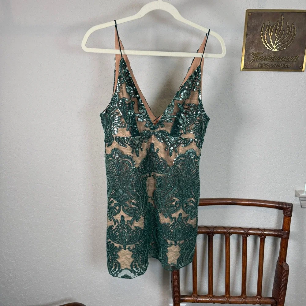 Free People Green Sequin Mini Dress V-Neck Spaghetti Strap Damask Size 6